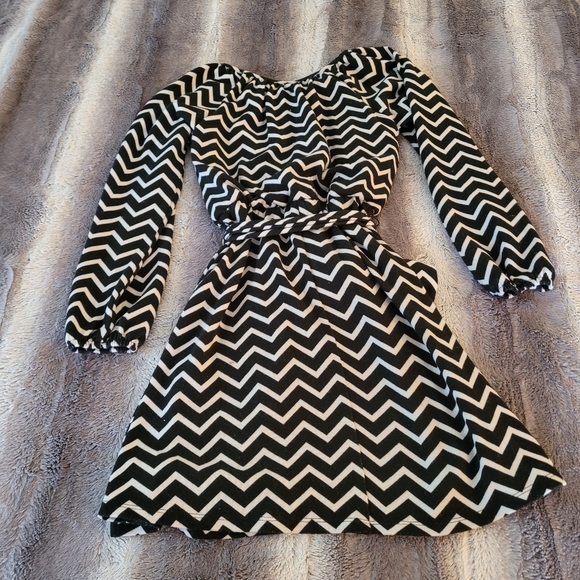 Girl's Dress size 10 - Picture 3 of 3